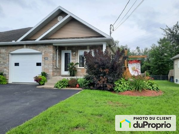 265, Place Louis-Denis, St-Étienne-Des-Gres à vendre