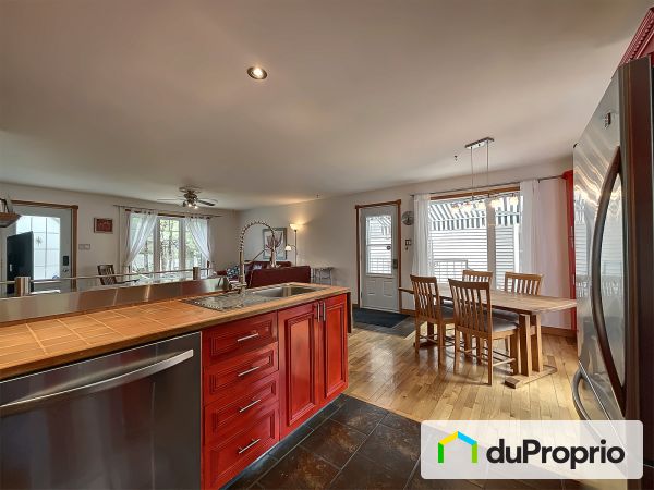 121 rue Phelan, St-Colomban for sale