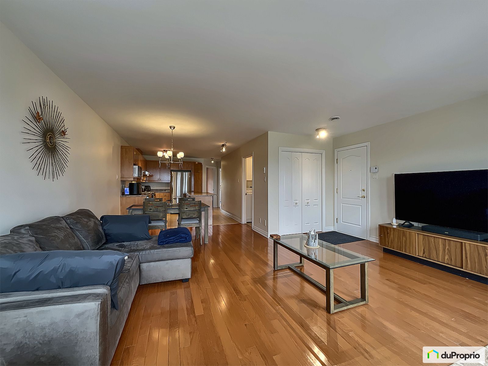 8 107 Rue Des Pianos — photo 1