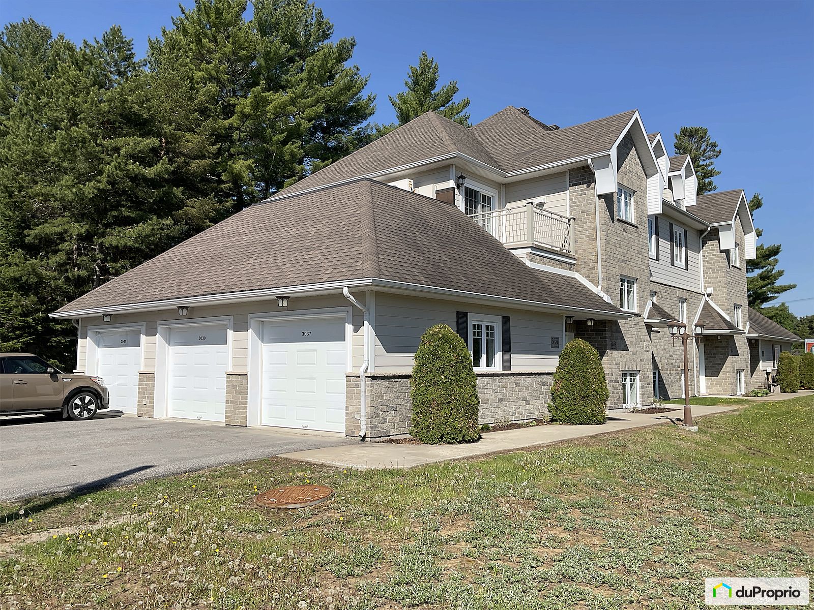 3037 Rue De La Visitation — photo 1