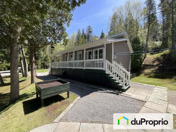 112 chemin du Lac-Neil, Ste-Rose-Du-Nord for sale