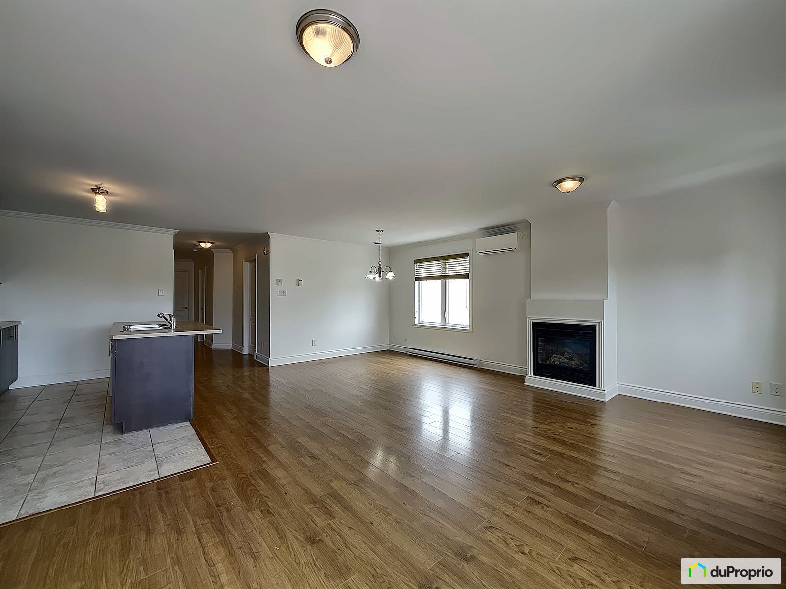 7 1009 Rue Notre Dame — photo 2