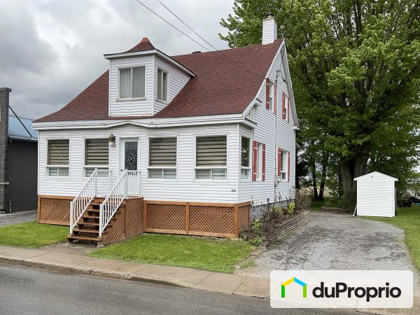 1534 rue Notre Dame, St-Maurice for sale