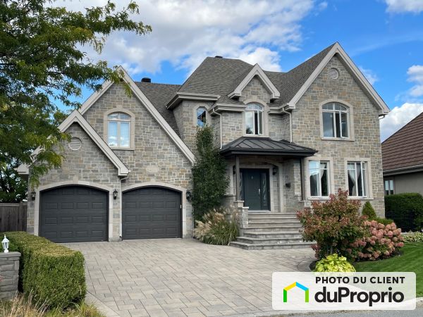 222, rue de la Coulée, Mont-St-Hilaire à vendre