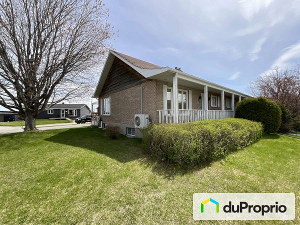 628, rue Lindsay, Roberval à vendre