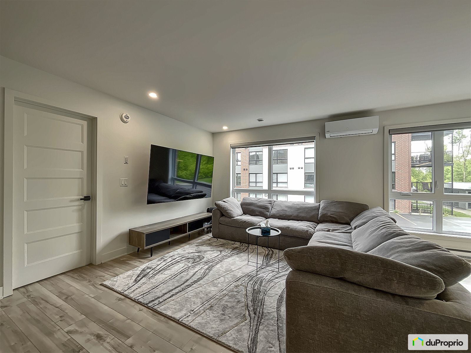 102 3700 Rue Medard Emard — photo 2