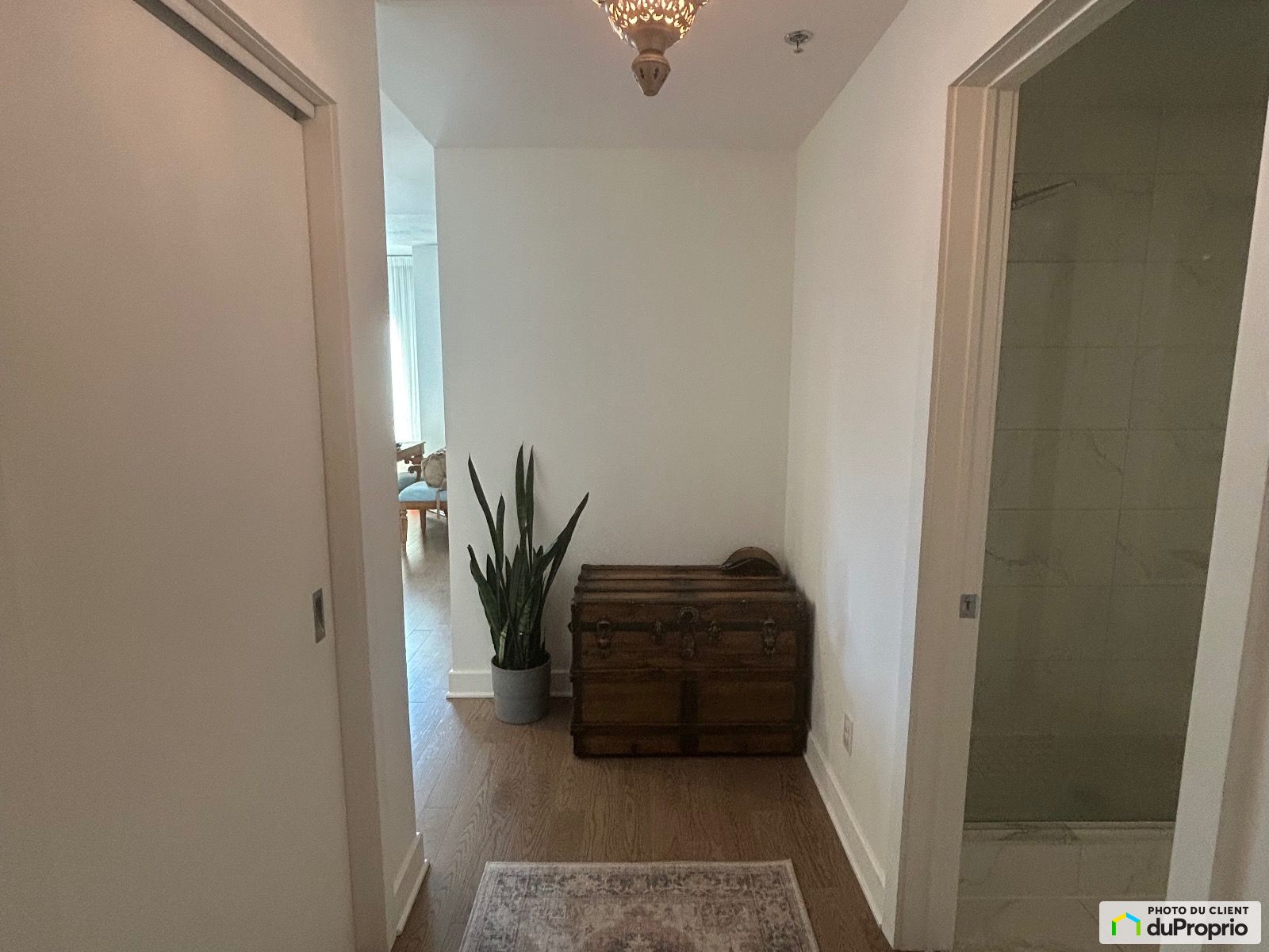 714 5905 Boulevard Du Quartier — photo 1