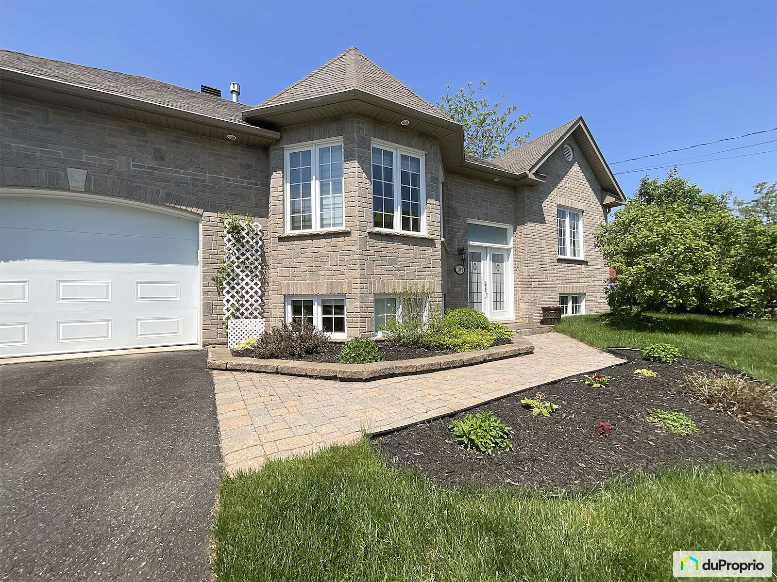 107 Rue Mercier — photo 1