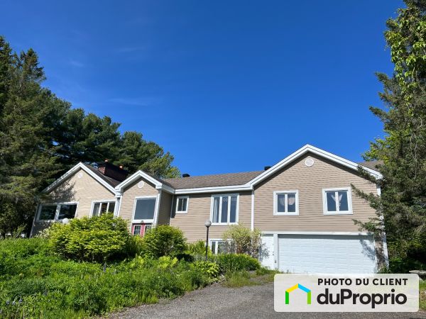 1601 chemin de la Rivière, Magog for sale