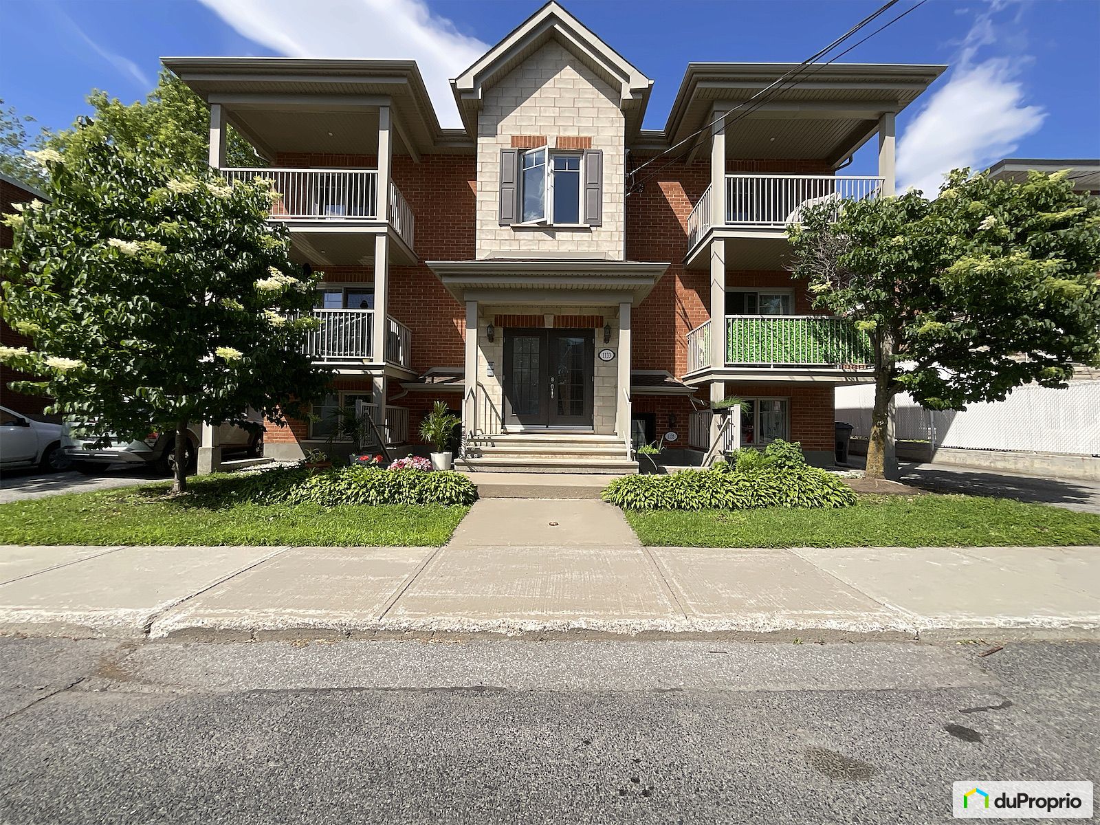 301 1133 Rue Sainte Helene — photo 1