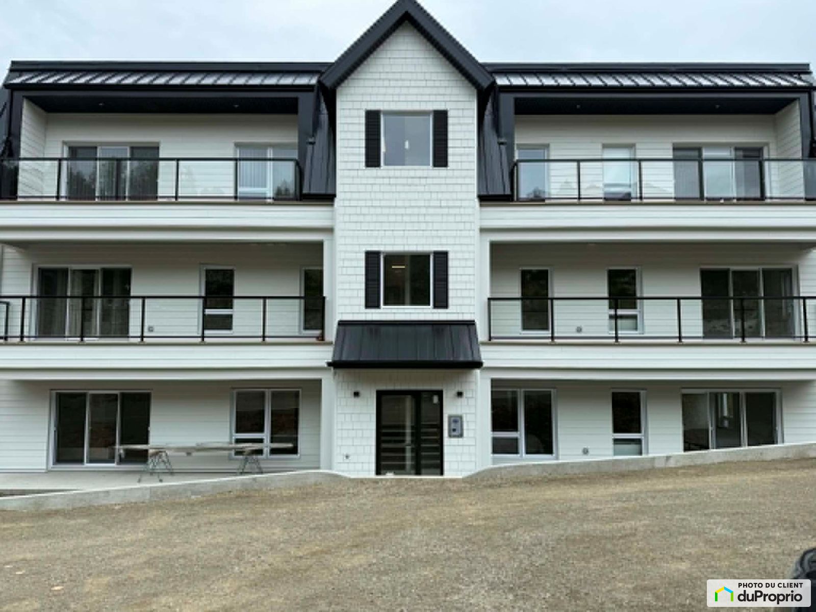 124 Rue Saint Raphael — photo 1