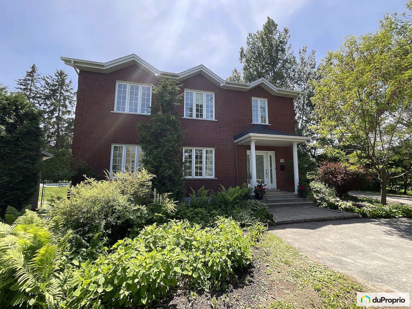 106 Rue Surrey — photo 3