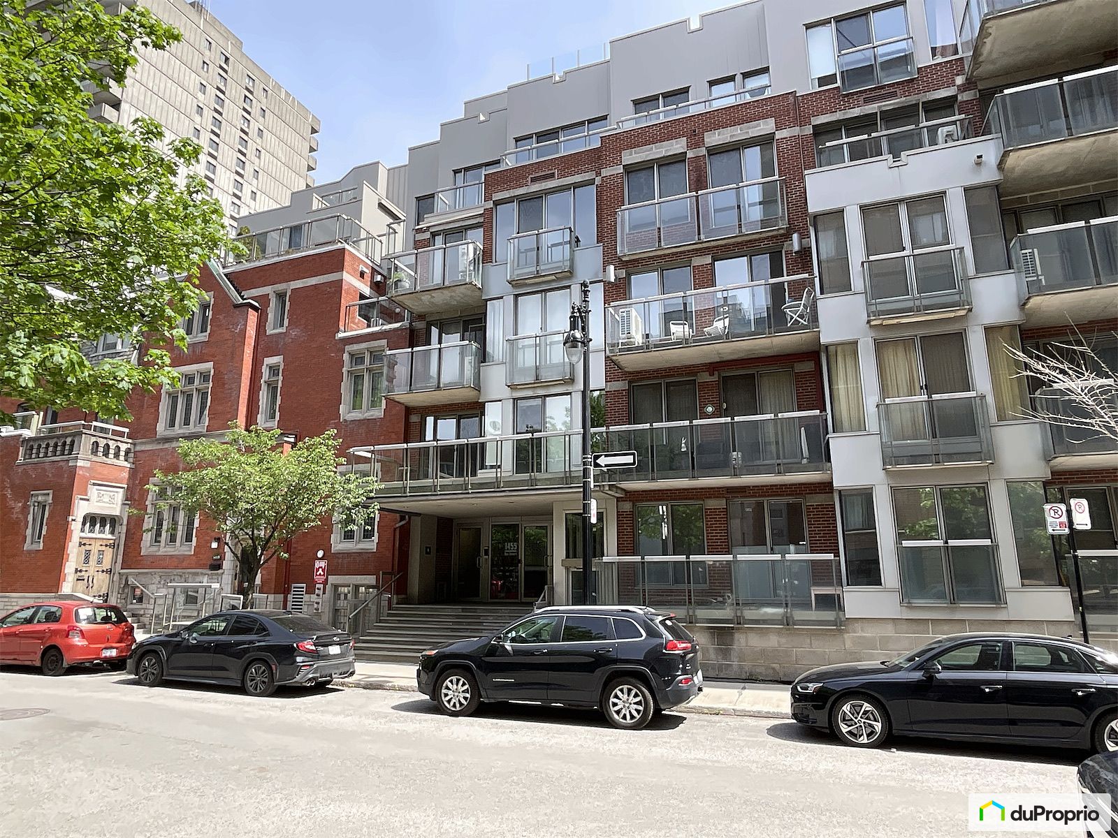 109 1455 Rue Towers — photo 3