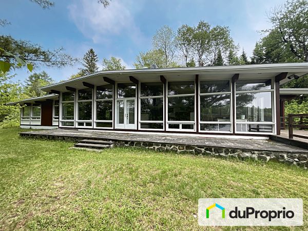4, chemin Fridolin-Simard, Estérel à vendre