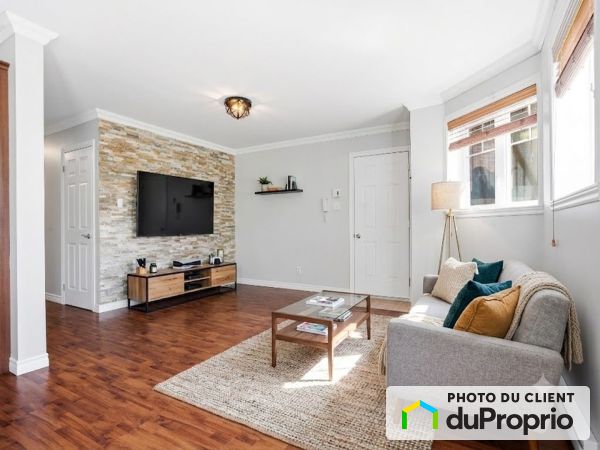 Salon du logement - 101-22, rue de Bonaventure, Bromont à vendre