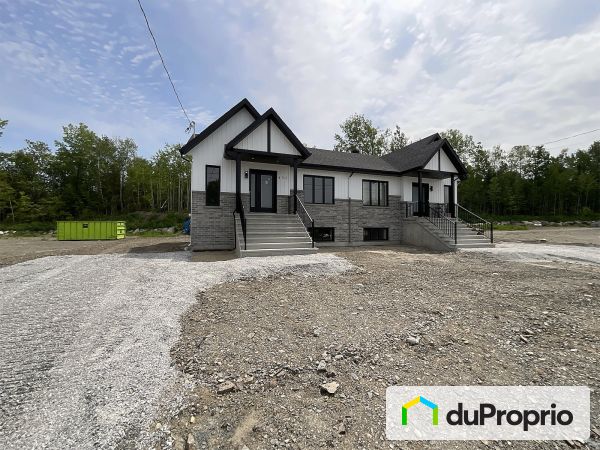 Rue Denis, Acton Vale for sale