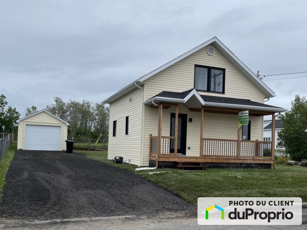 371, rue Saint-Pierre, Matane à vendre