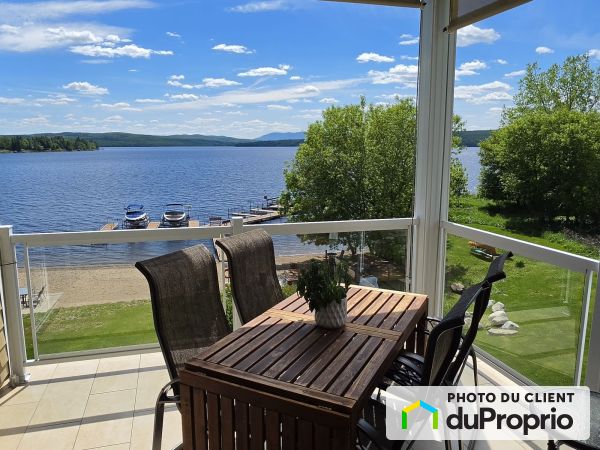 200-4929 boulevard des Vétérans, Lac-Mégantic for sale
