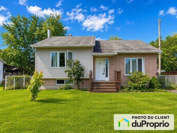 92 Carré des Lilas, Rougemont for sale