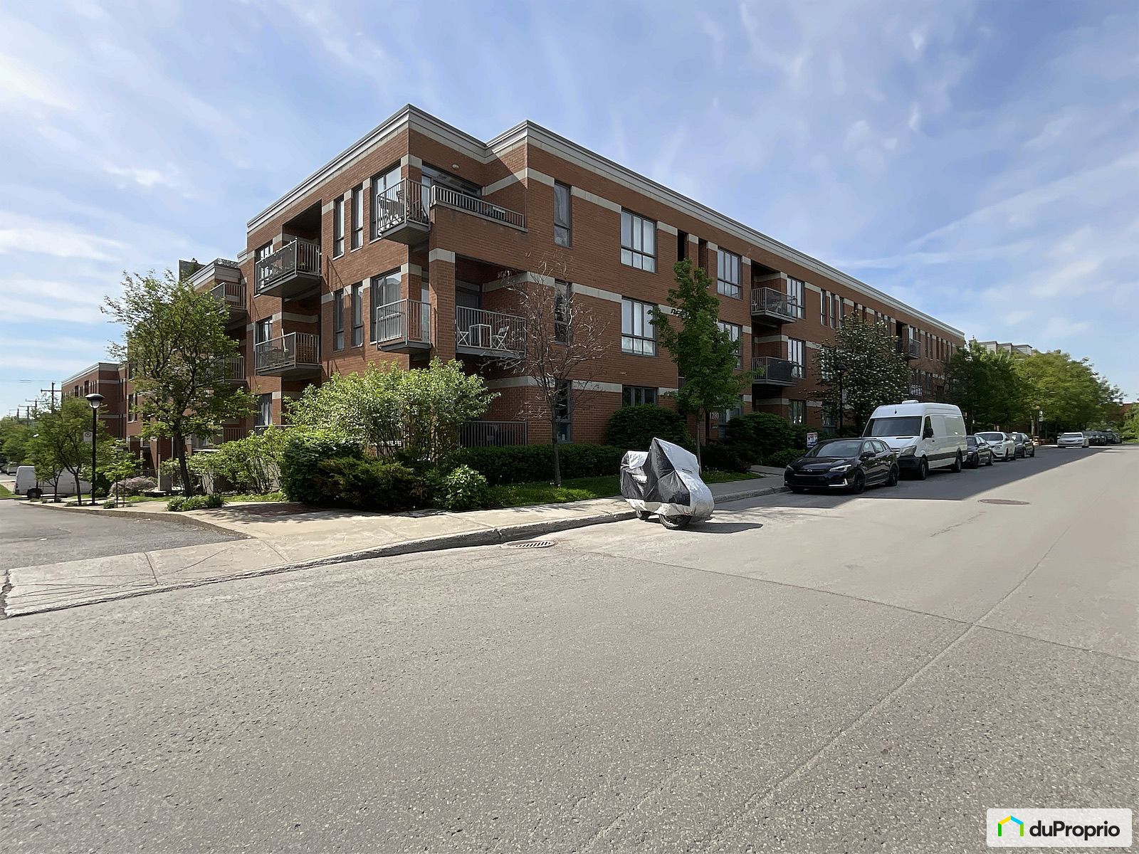 12 1280 Rue Pauline Julien — photo 1