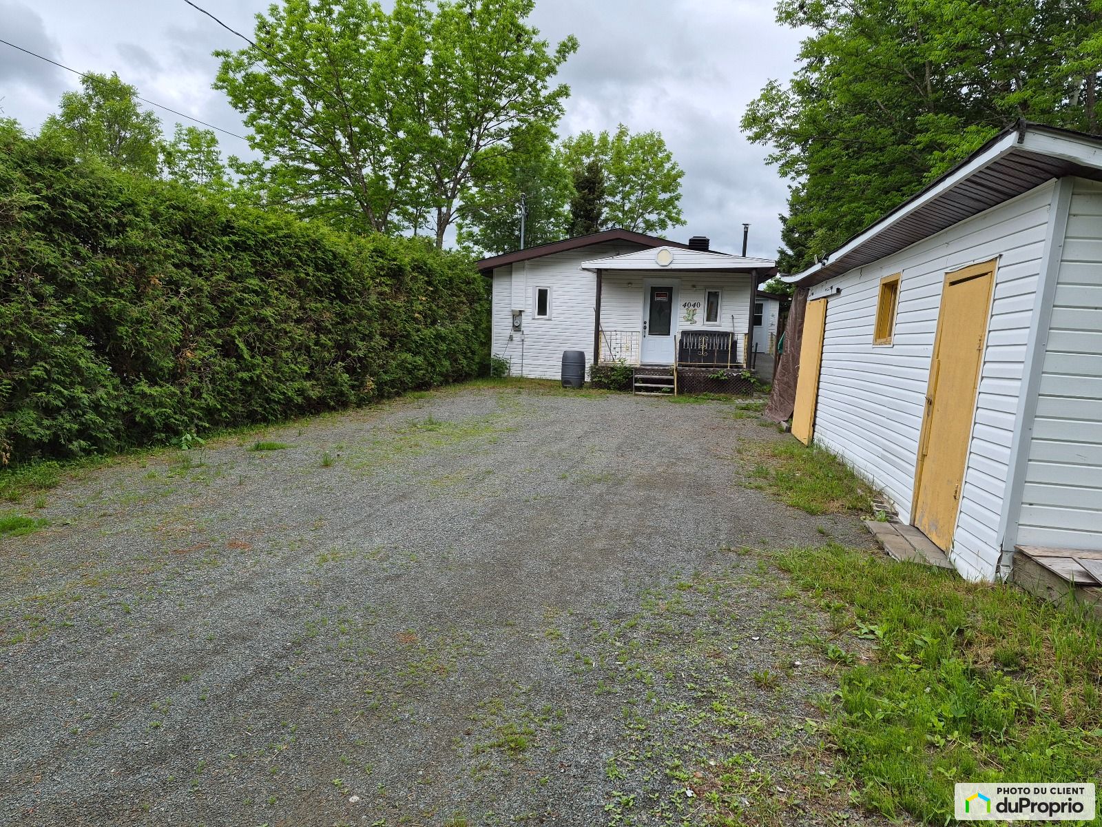 4040 Chemin Boreal — photo 1