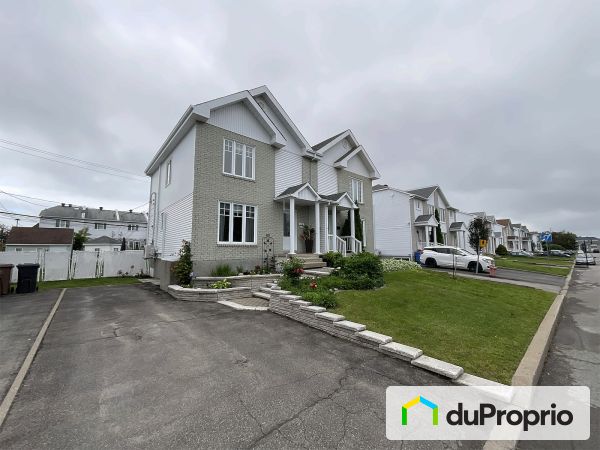 130 rue Foucault, Repentigny (Le Gardeur) for sale