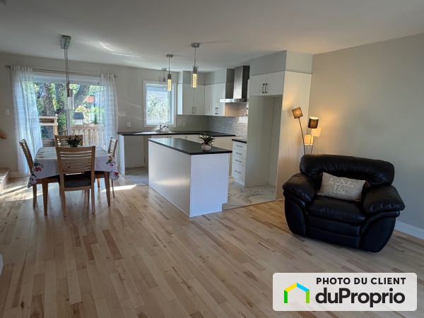 A-10 35e avenue, Bois-Des-Filion for sale