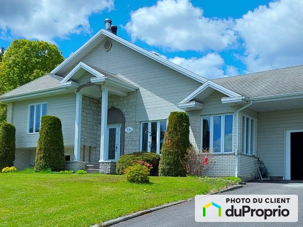 16 rang Saint-Henri, Ste-Sabine-De-Bellechasse for sale