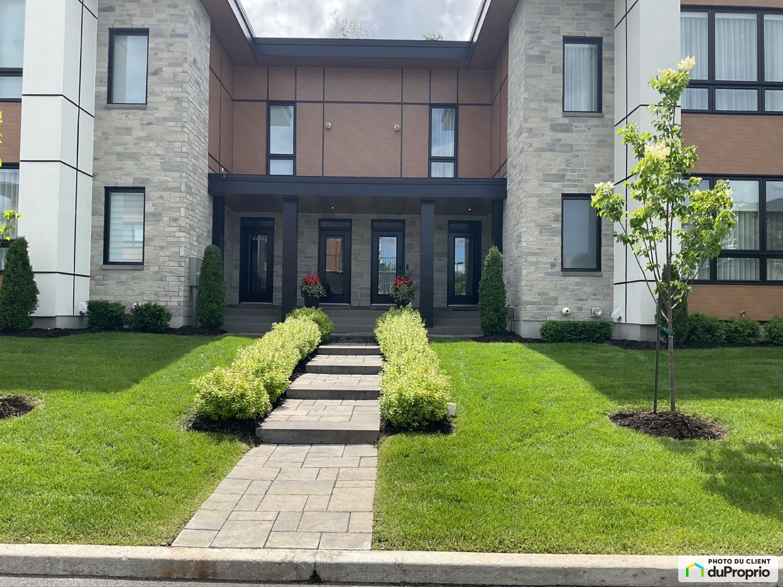 101 374 Rue Mongeau — photo 1