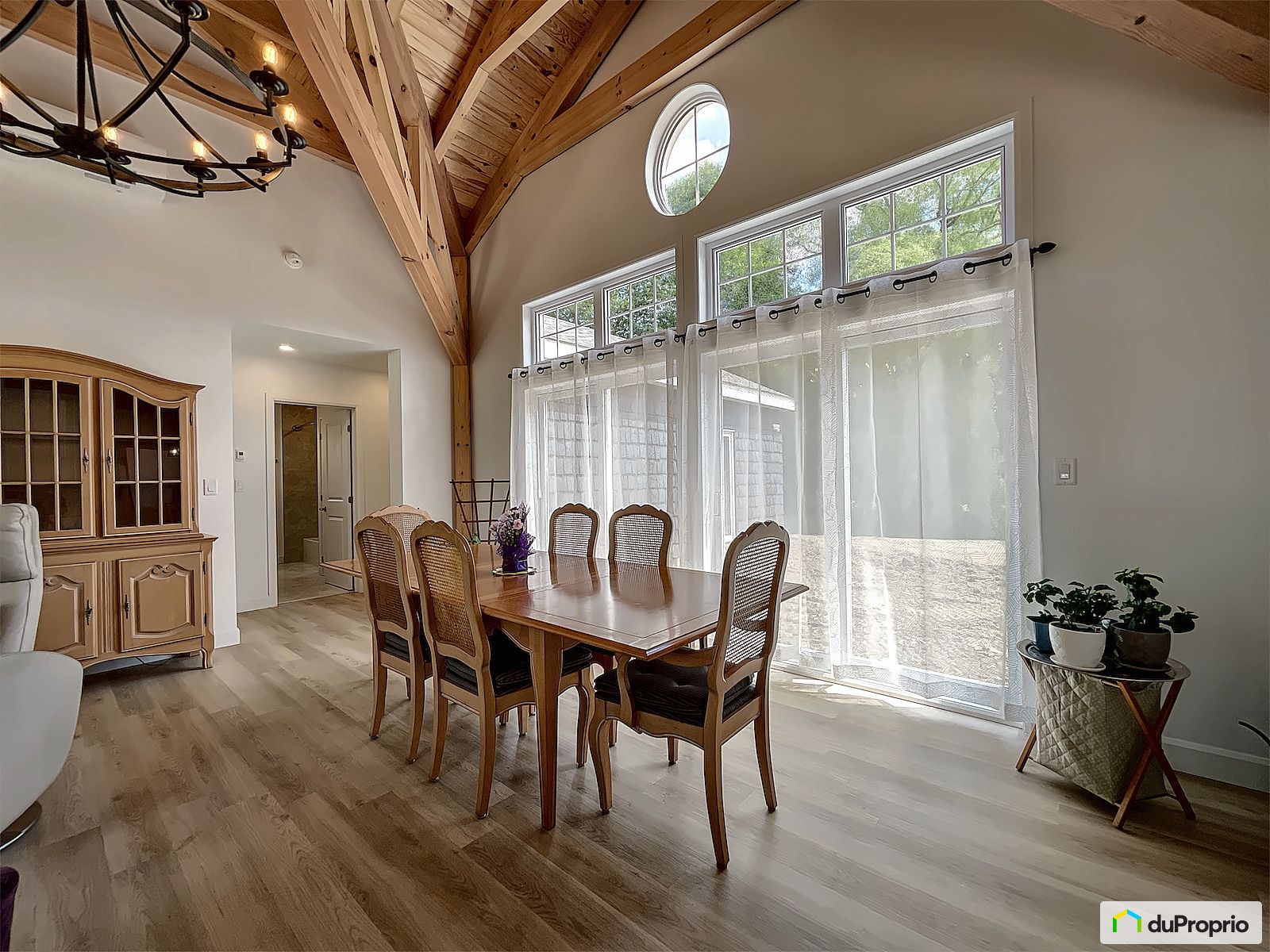 537 Rue Mountain — photo 3