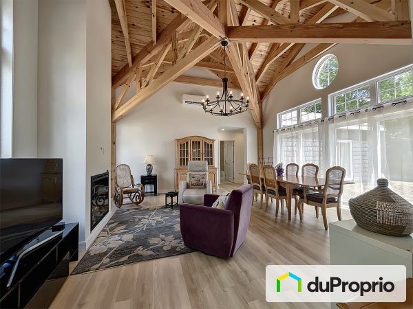 537, rue Mountain, Granby à vendre