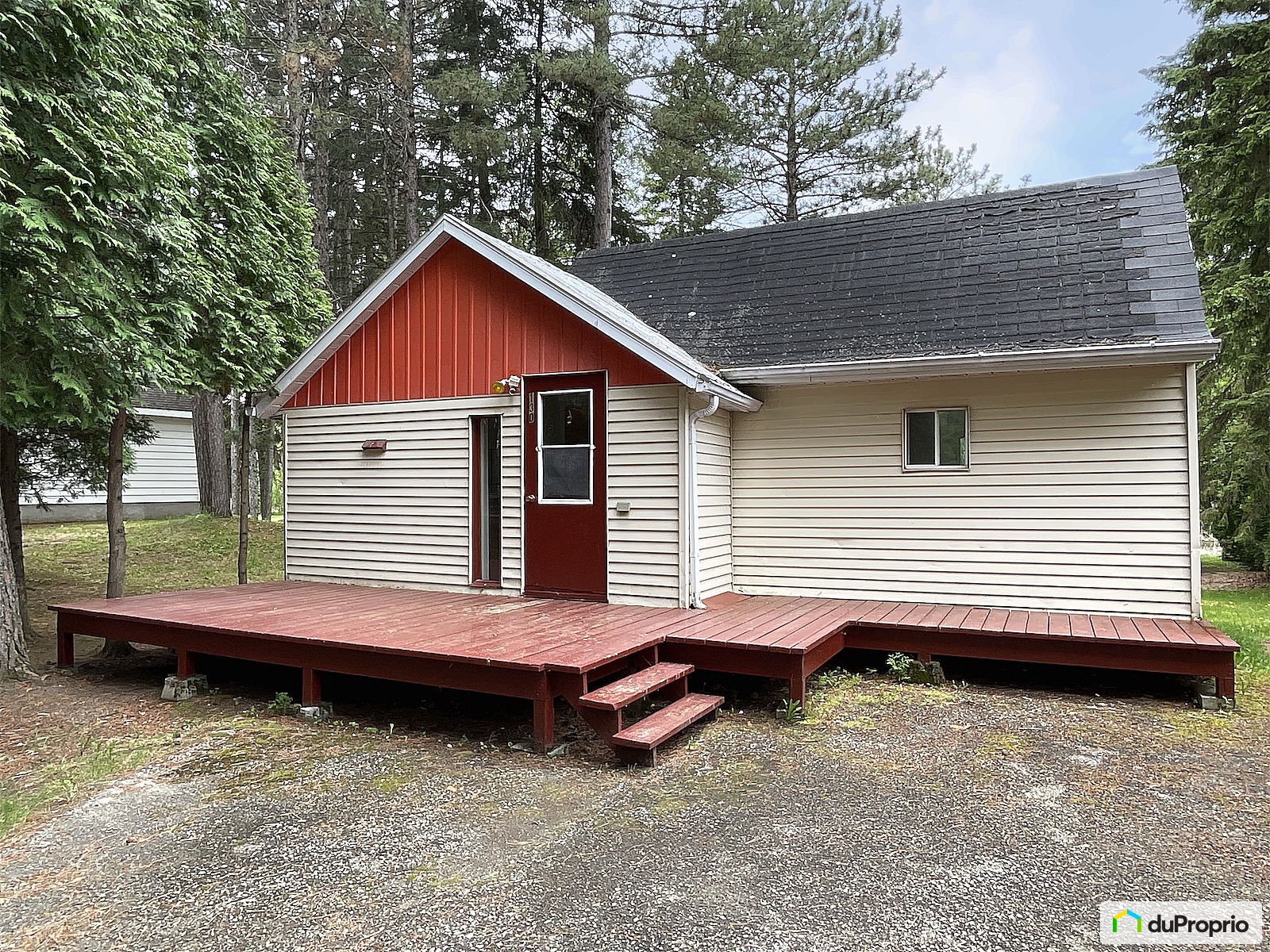 130 1E Chemin — photo 1