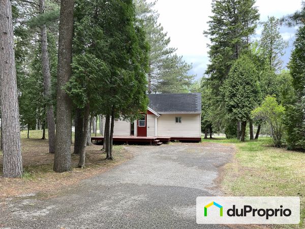 130 1e chemin, Métabetchouan-Lac-à-la-Croix for sale