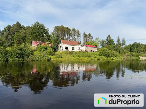 Waterfront - 790 rue Lavoie, Rivière-à-Pierre for sale