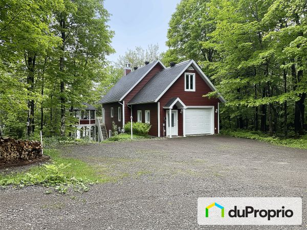 203, chemin du Lac-Clair, Ste-Christine-D'Auvergne à vendre