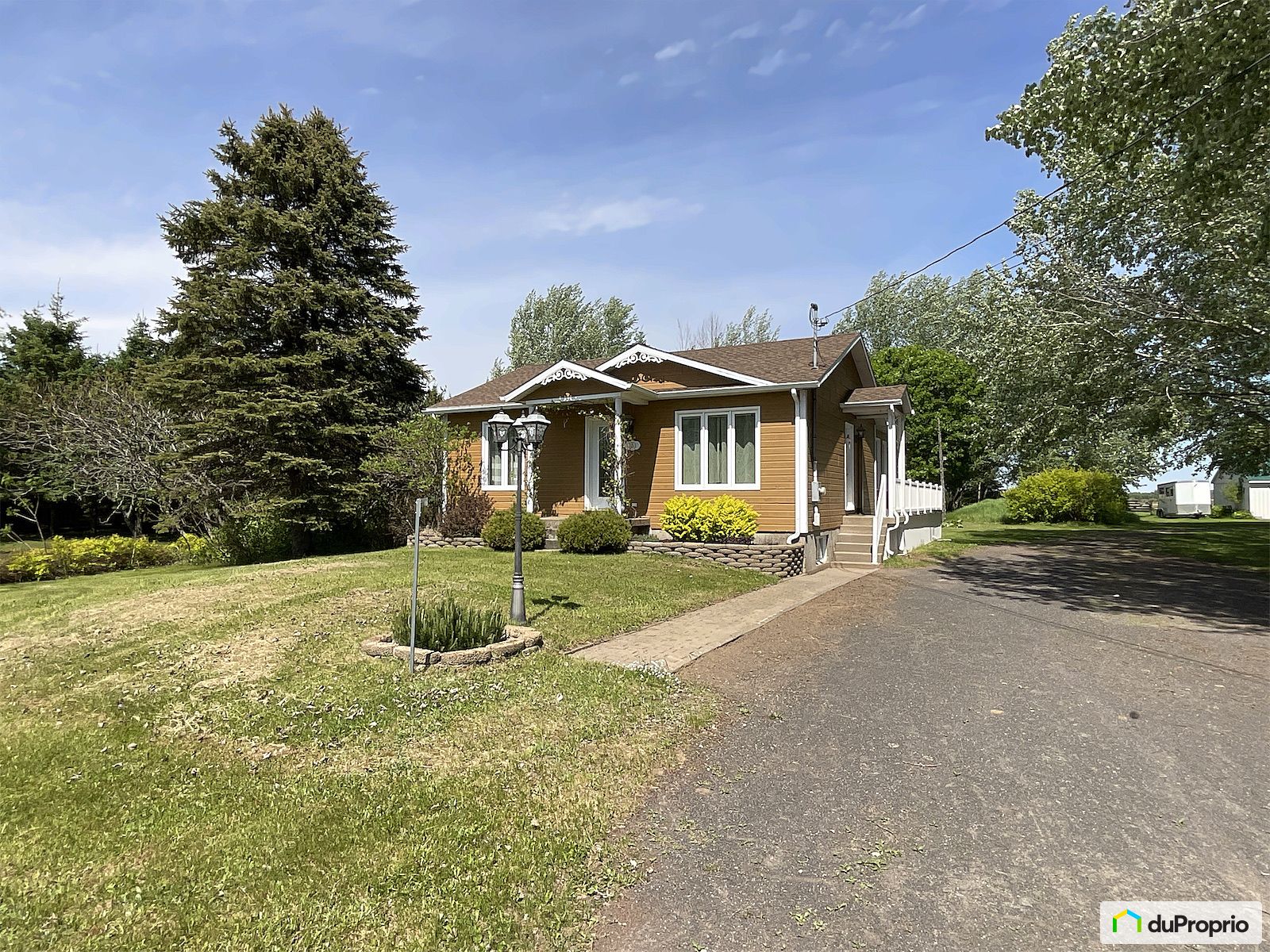 111 Place Bellevue — photo 1