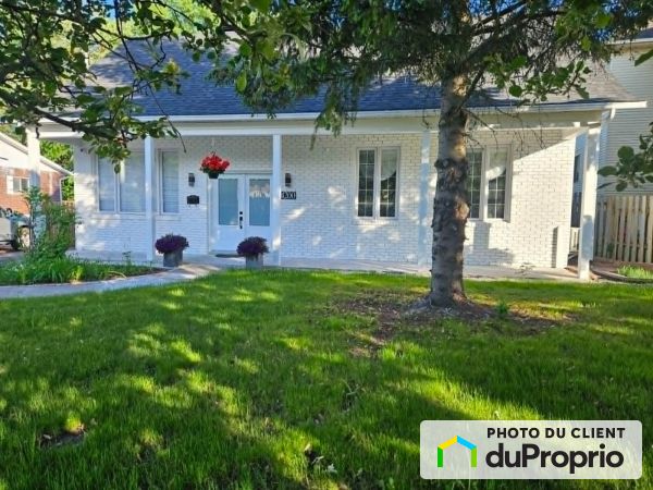 4200, boulevard Sainte-Rose, Fabreville à vendre