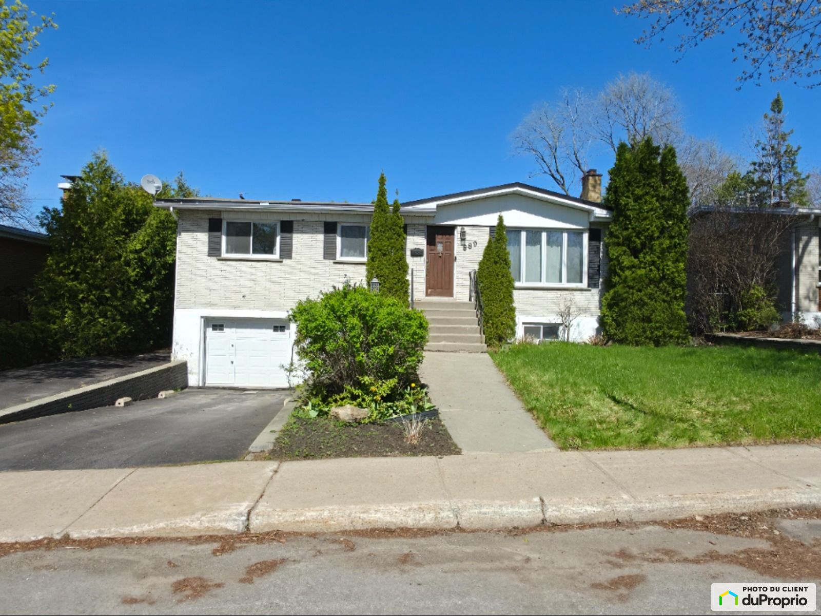 889 Rue Etienne Parent — photo 1