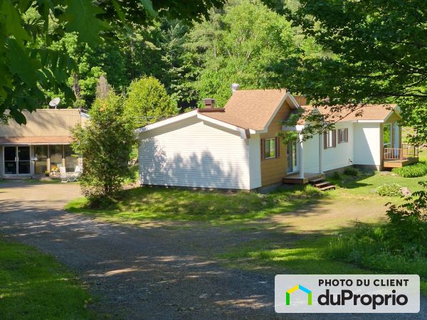 82, route 329, Gore à vendre