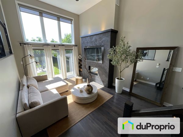 404, rue Thérèse-Casgrain, Terrebonne (Terrebonne) à vendre