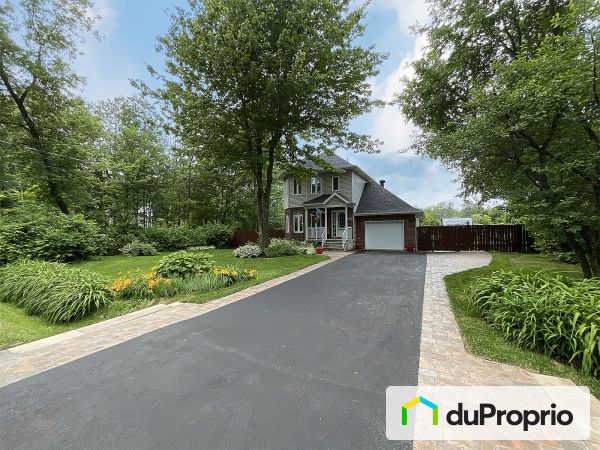 312 rue du Calypso, St-Lazare for sale