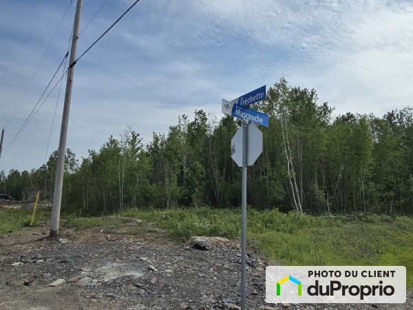 976, rue Fréchette, Granby à vendre