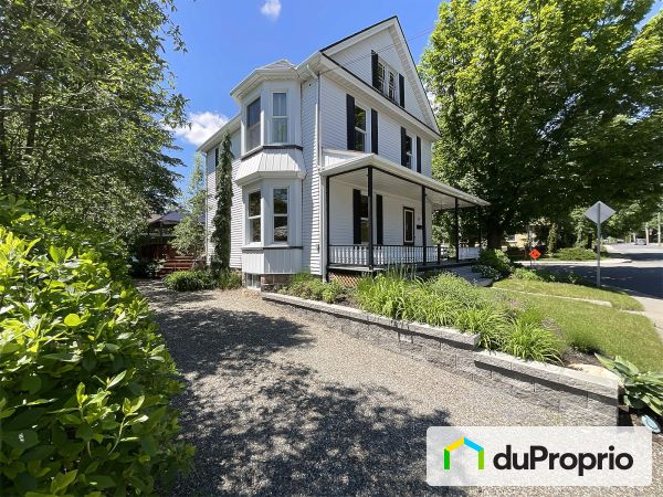 24, rue Elgin, Granby à vendre
