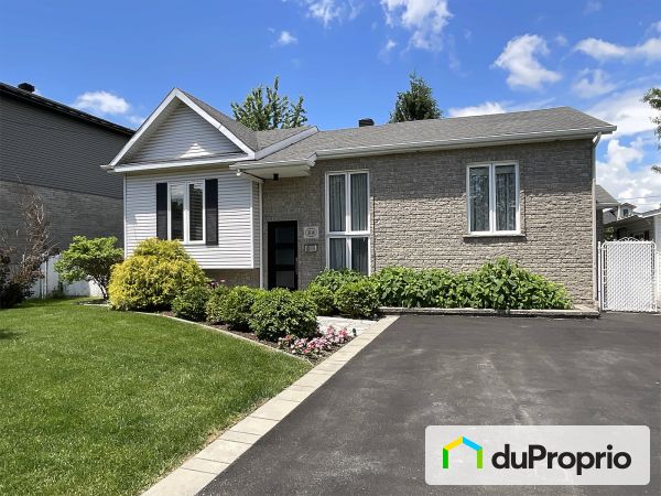 3450, rue de Mayfair, Longueuil (St-Hubert) à vendre