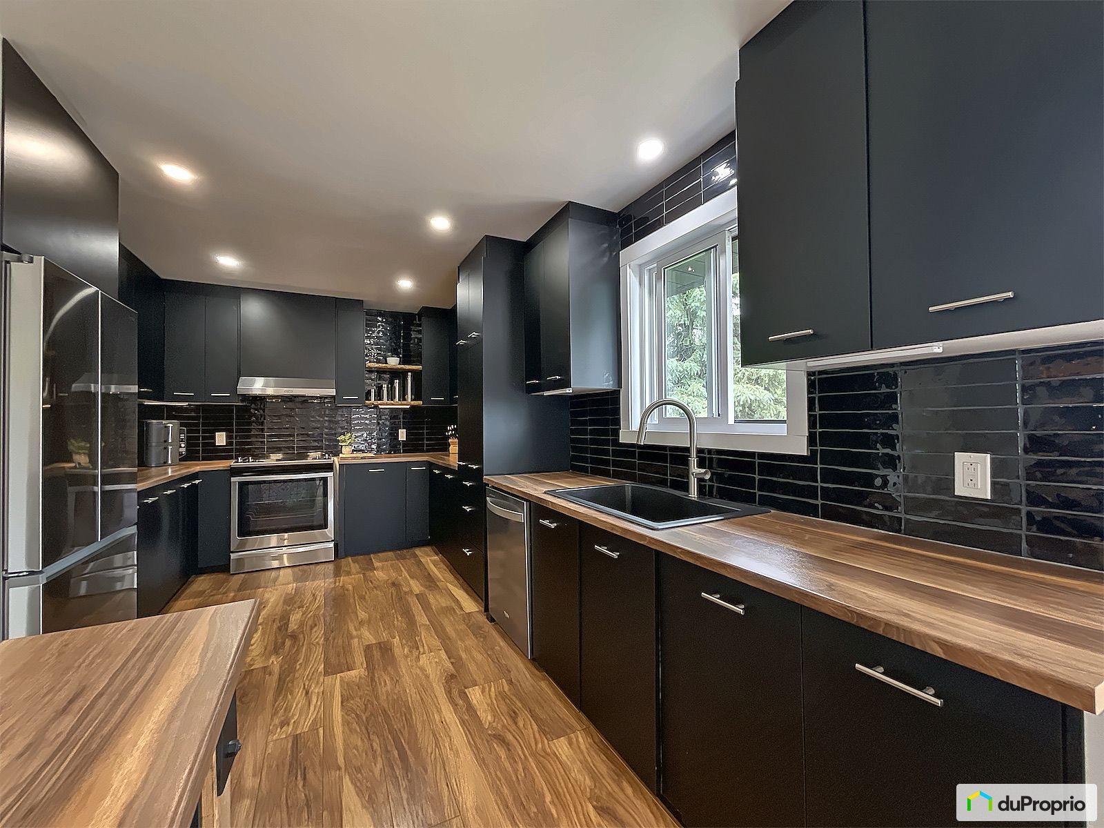 750 Rue Lambert — photo 3
