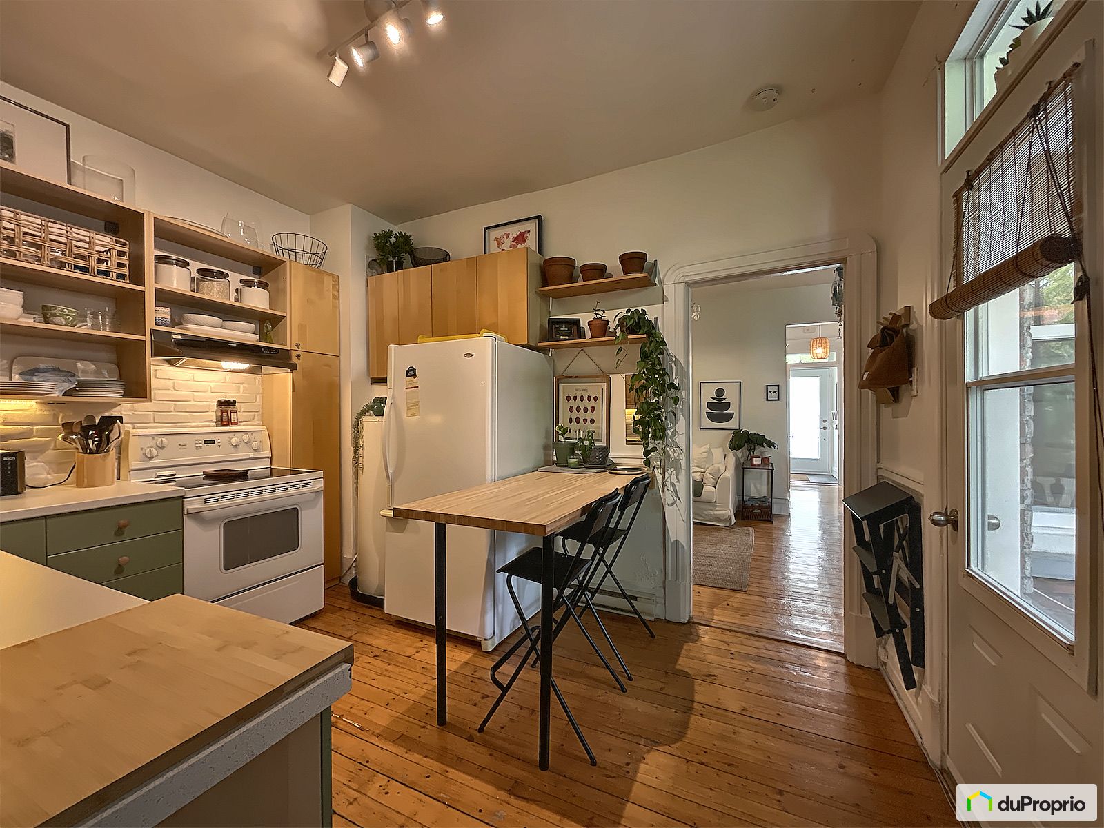 5251 2E Avenue — photo 1