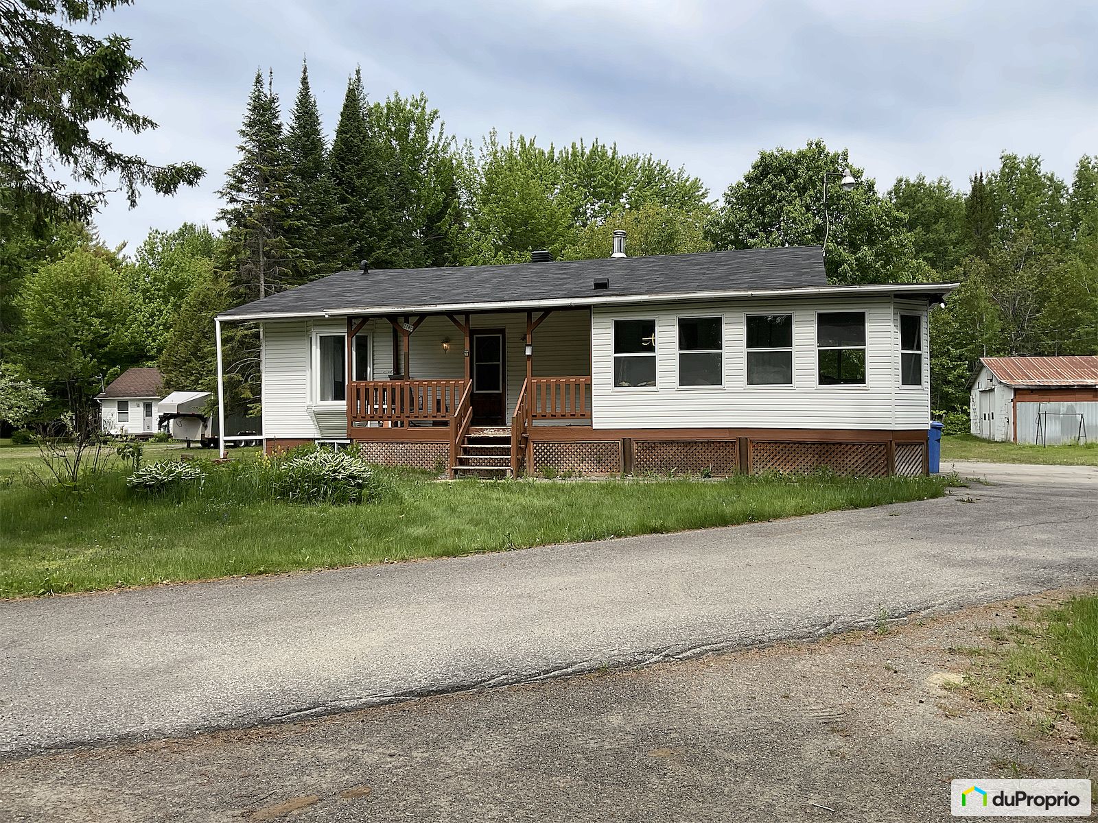 2180 Rue De La Joie — photo 1