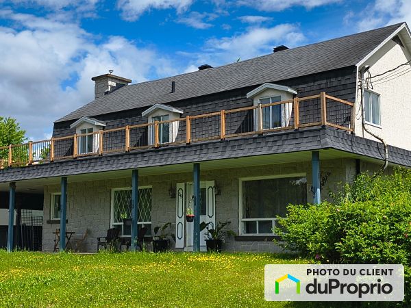 89, rue Principale, Ste-Christine-D'Auvergne à vendre