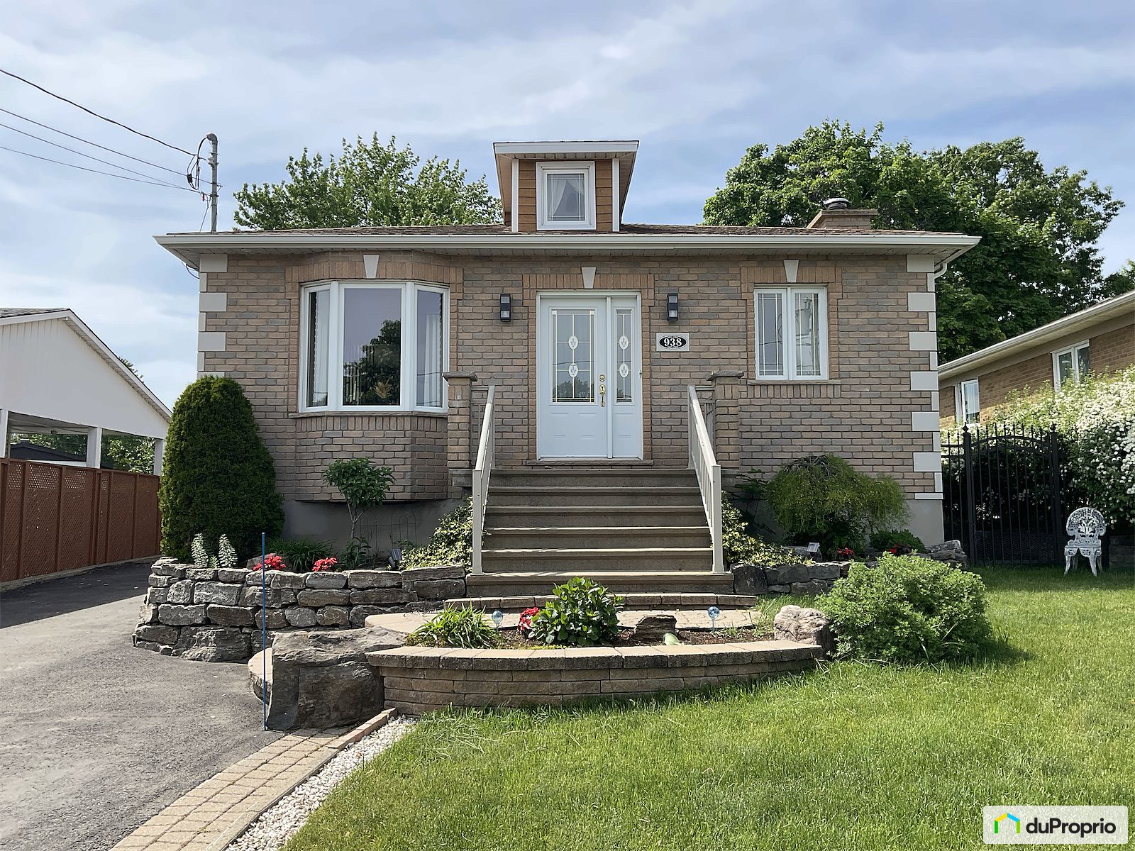 938 Rue Pierre Paul — photo 1