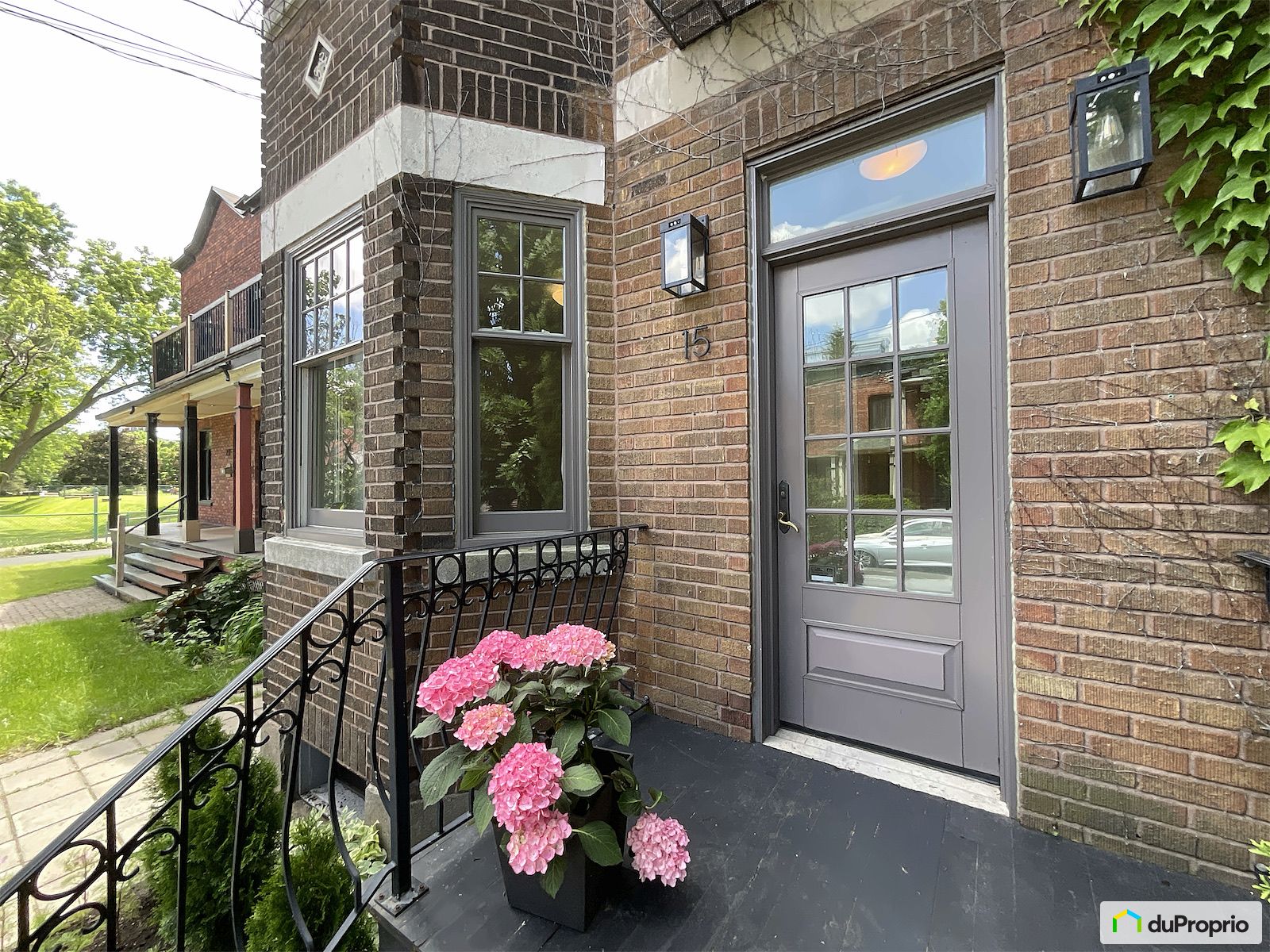 13 15 Avenue Saint Denis — photo 2